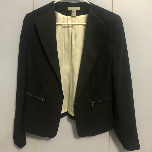 H&M Jackets & Blazers - Trendy black blazer